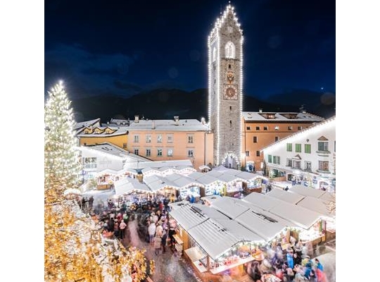 base-item__image lazyload